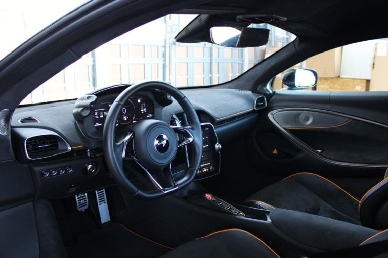 Used 2023 McLaren Artura Coupe for sale $179,991 at The Luxury Collection - McLaren San Francisco in Palo Alto CA 94306 3