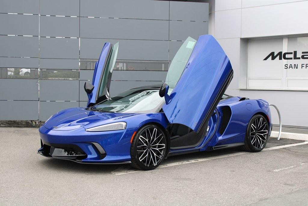 2025 McLaren GTS -'s photo