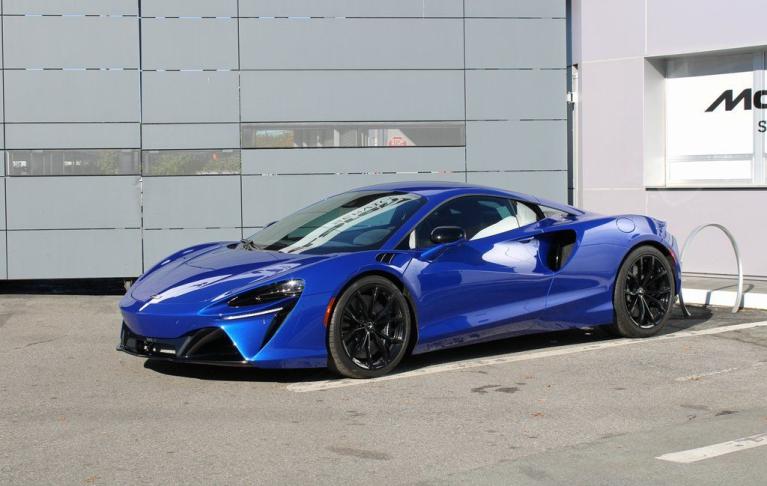 Used 2025 McLaren Artura Performance for sale $219,992 at The Luxury Collection - McLaren San Francisco in Palo Alto CA 94306 5