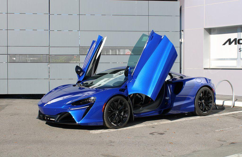 2025 McLaren Artura 3.0 Performance's photo