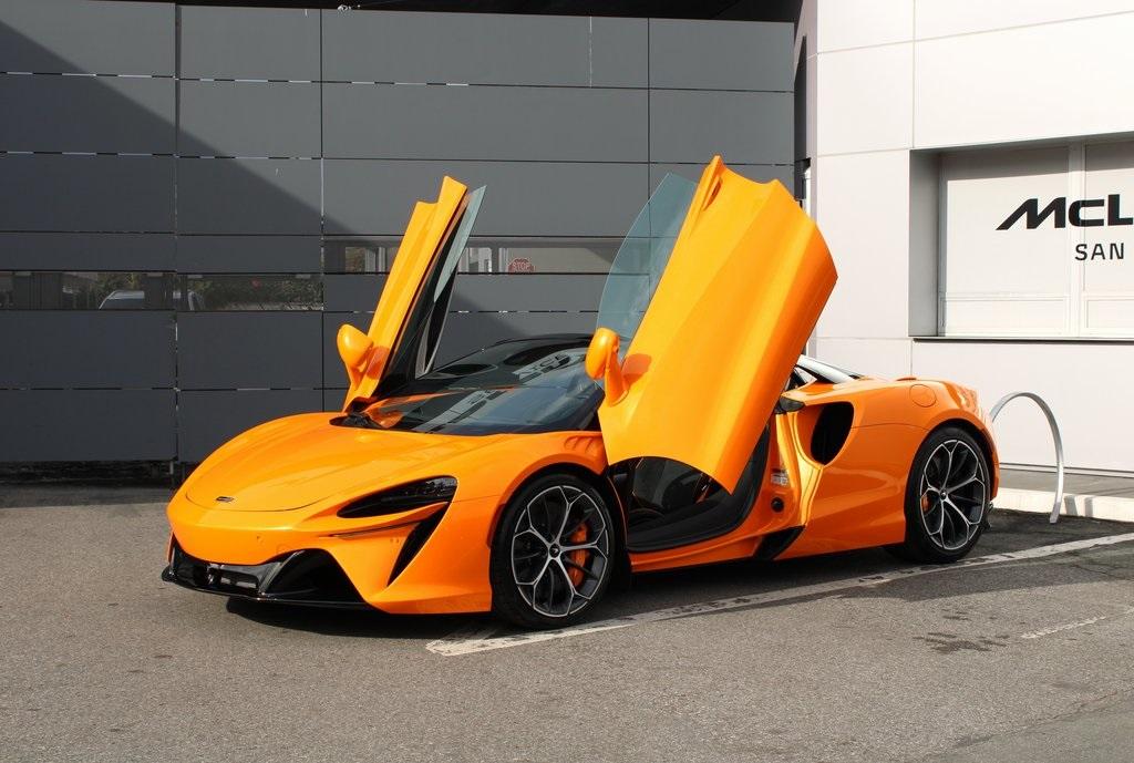 2026 McLaren Artura 3.0 Performance's photo