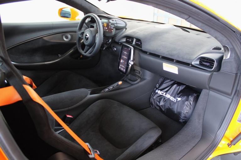 Used 2026 McLaren Artura Performance for sale $249,991 at The Luxury Collection - McLaren San Francisco in Palo Alto CA 94306 4