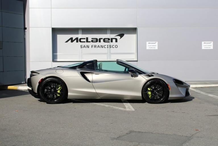 New 2026 McLaren Artura Spider for sale $328,600 at The Luxury Collection - McLaren San Francisco in Palo Alto CA 94306 5