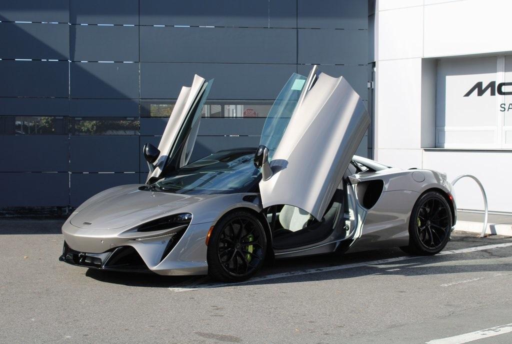 2026 McLaren Artura 3.0 Vision's photo