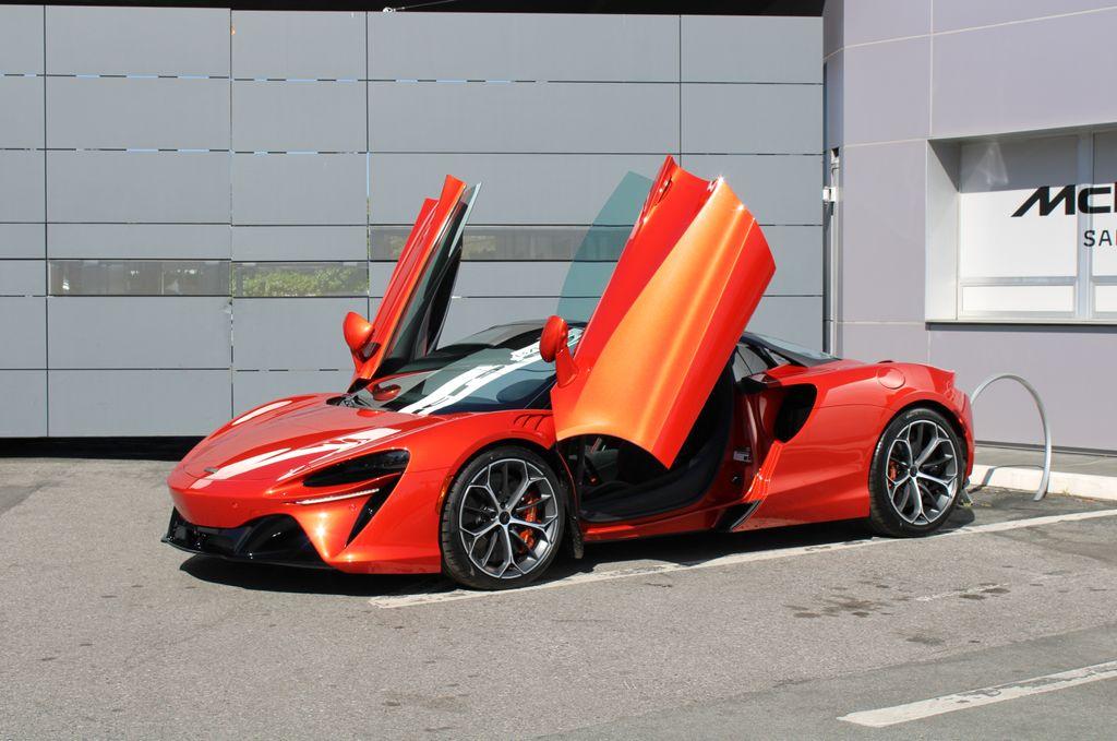 2026 McLaren Artura