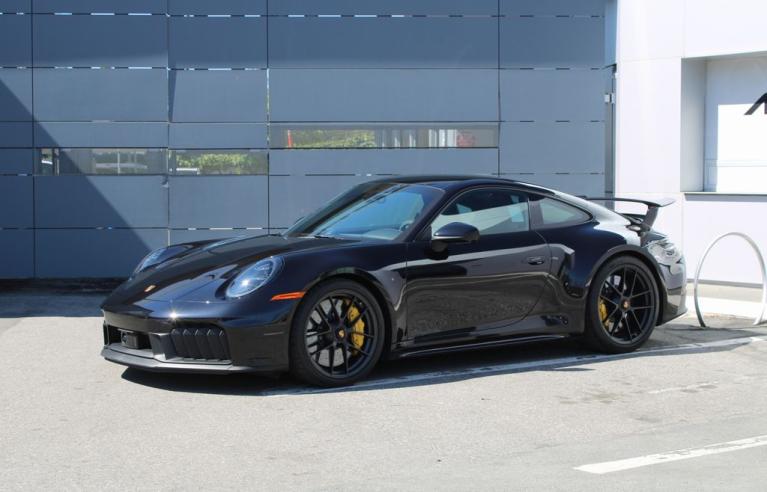 2025 Porsche 911 GTS