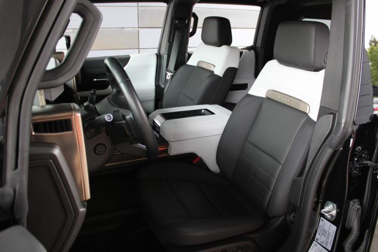 Used 2025 GMC Hummer EV SUV 2X for sale $74,991 at The Luxury Collection - McLaren San Francisco in Palo Alto CA 94306 3