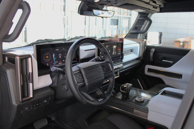 Used 2024 GMC Hummer EV SUV 2X for sale $70,991 at The Luxury Collection - McLaren San Francisco in Palo Alto CA 94306 4